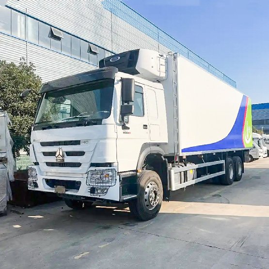 HOWO 6×4 · Refrigerated Truck