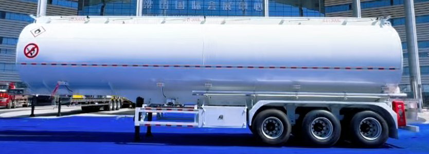 13 m tank semi-trailer · Semi-trailer